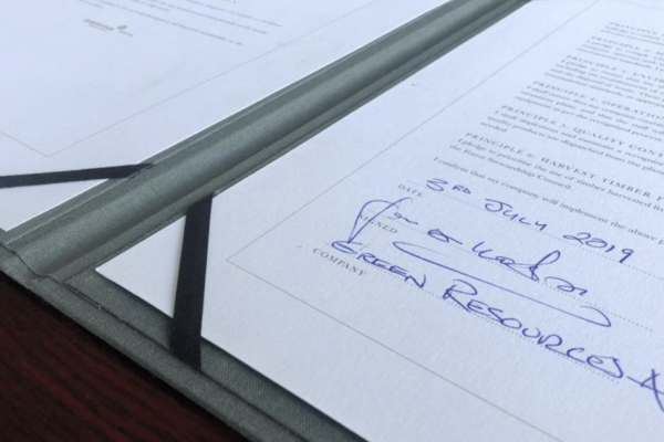 Green Resources signs Dolphin Bays Quality Pledge